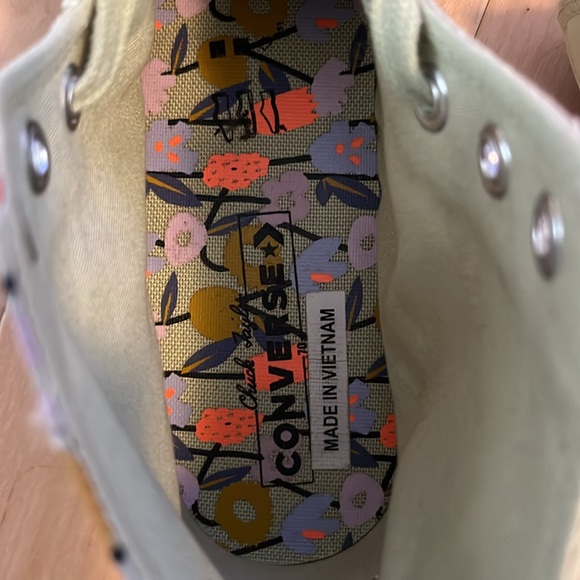 Converse Chuck Taylor All Star High We Are Stronger Together Size 9 - Picture 16 of 16